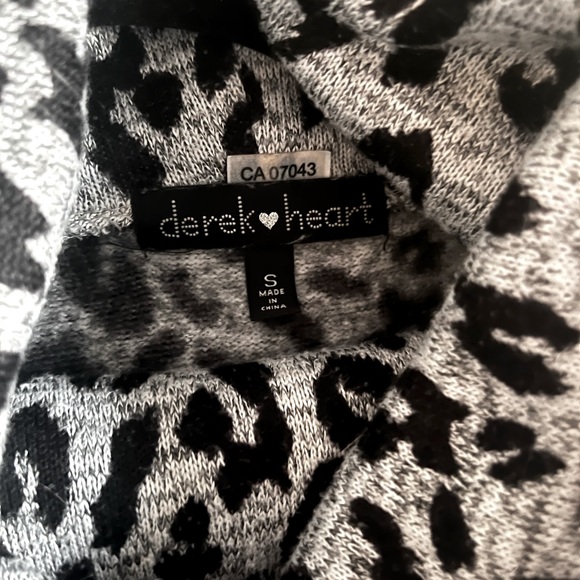 Knit Leopard Print Cowl Neck Sweater - Picture 3 of 3